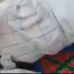 Очередь менен уялчык кызды амын чыгартат уйдо